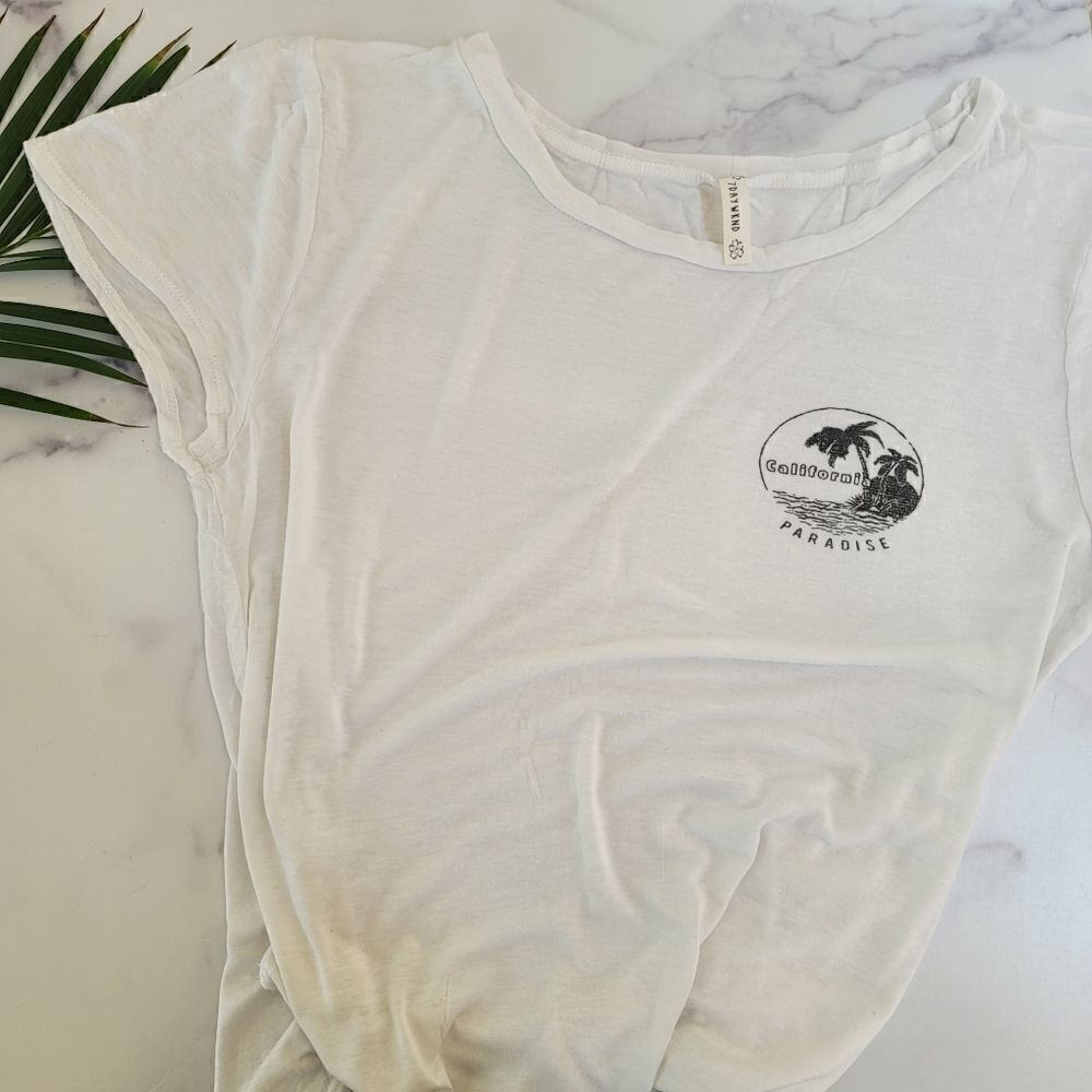 Los Angeles California Paradise casual super soft tee shirt small 7 day weekend